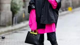 El estilo que suele portar es una combinación entre el effortless y el chic más urbano