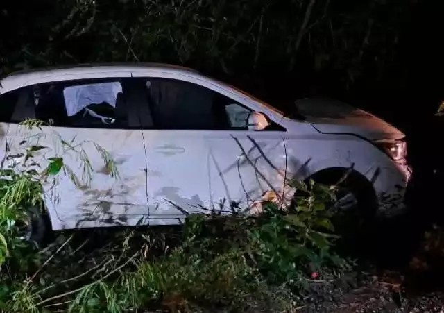 Una de las unidades involucradas en el encontronazo carretero.