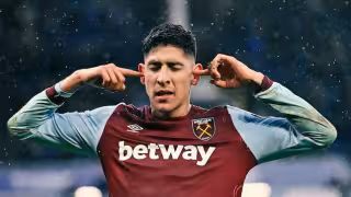 Edson Álvarez buscaría salir del West Ham tras descenso a Championship