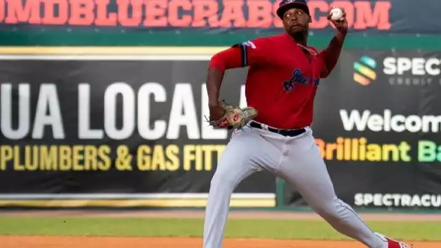 McKenzie Mills tomó el lugar como extranjero del dominicano Dennicher Carrasco
