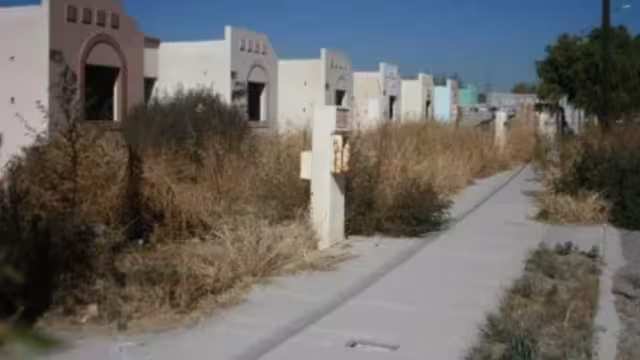 Las casas fueron mal ubicadas, y por ello muchos decidieron abandonarlas
