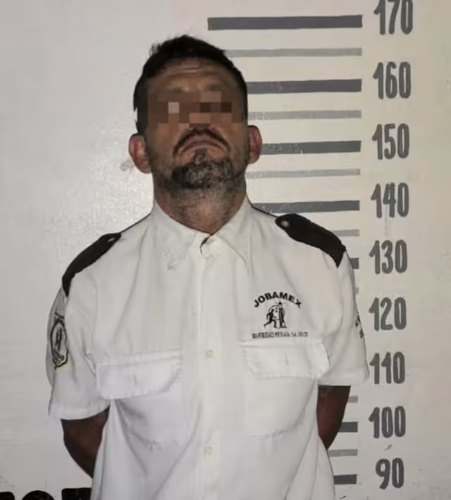 José "N" de 46 años de edad fue interceptado en la colonia Colosio, luego de que los policías le cerraran el paso