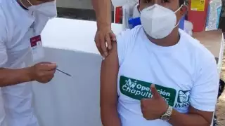 El enfermero es el primer habitante de Quintana Roo en recibir la vacuna