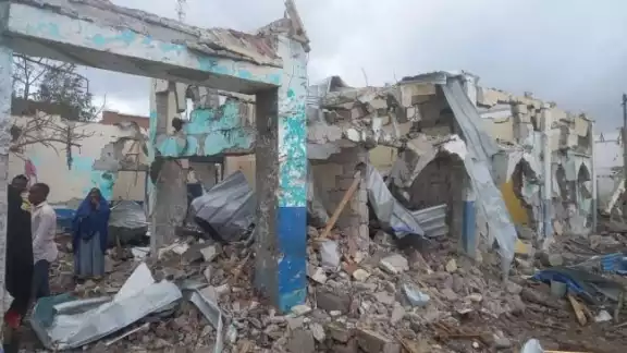 Tres muertos y nueve heridos en el ataque yihadista a un hotel en Somalia