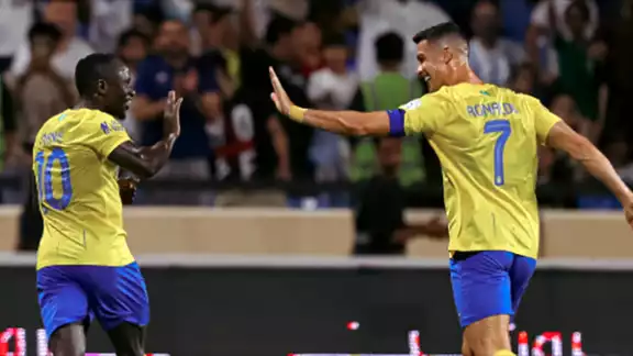 El delantero portugués volvió a brillar con una gran actuación para sumar los primeros tres puntos en la Liga Árabe