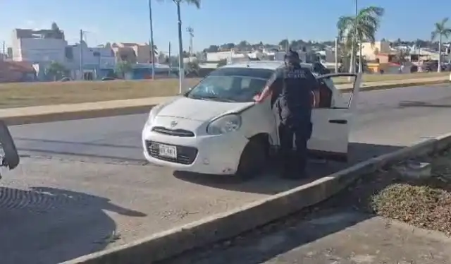 Choques en glorieta y retorno dejan lesionados en distintos puntos de la ciudad
