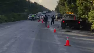 Al lugar llegaron elementos de la policía municipal, además de los Servicios Periciales de la Fiscalía General del Estado (FGE)