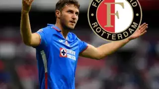 Así luce Santiago Giménez en su primera sesión de fotos con el Feyenoord