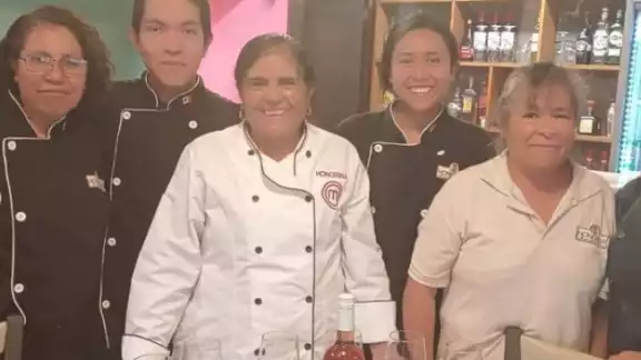 Hace unos meses, el restaurante de Honorina, ganadora de MasterChef fue suspendido de sus actividades Hace unos meses, el restaurante de Honorina, ganadora de MasterChef fue suspendido de sus actividades
