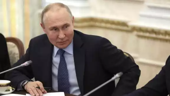 Putin anunció que as primeras armas nucleares tácticas ya han llegado a Bielorrusia en proceso que determinará el despliegue de su ejército.
