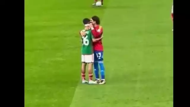 Kevin Álvarez rompe en llanto en su debut con México