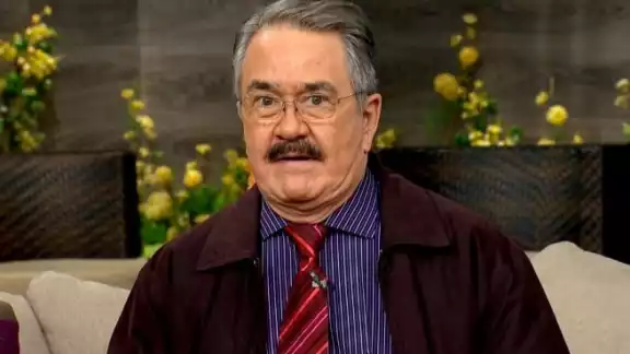 Pedro Sola sale en defensa de Ingrid Coronado y arremete contra quienes la critican en Twitter