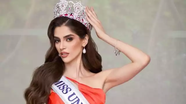 Melissa Flores tuvo un accidente en su tobillo