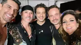 Garibaldi tuvieron un éxito brutal en dónde canciones como "Me la Pongo" o "Dónde quedó la Bolita" se convirtieron en la música habitual de los jóvenes