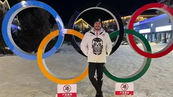 Jonathan Soto hará su debut en Beijing 2022. Foto: @jon.ski.mexico Jonathan Soto hará su debut en Beijing 2022. Foto: @jon.ski.mexico