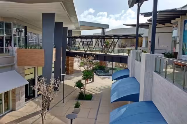 Estos lugares se promocionan de forma atractiva para el sector más joven de la población, quienes menos respetan las medidas sanitarias