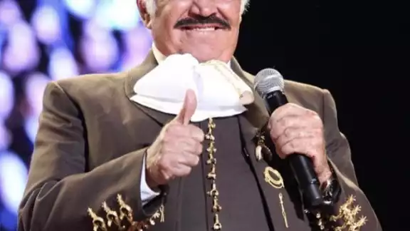 En el reporte médico que se compartió hoy, el cantante está mejorando significativamente