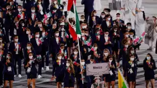 El desfile de la delegación mexicana en Tokio 2020 fue liderada por Romel Pacheco y Gaby López