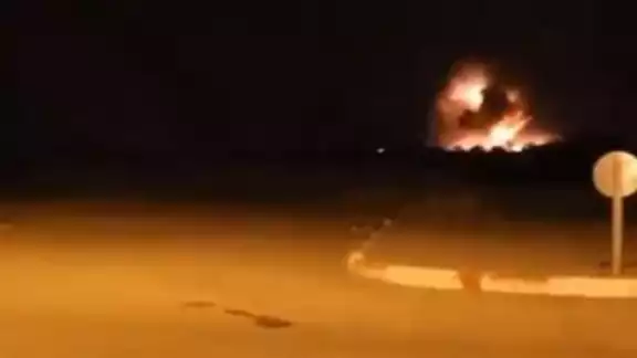 Palestinos disparan cohete contra Israel desde Gaza Palestinos disparan cohete contra Israel desde Gaza