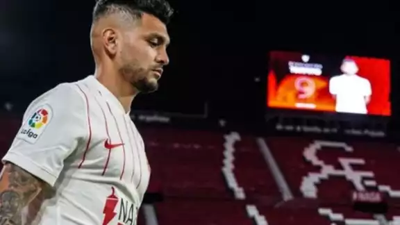 El conjunto español confirmó este viernes la contratación del futbolista mexicano, el cual llega a LaLiga procedente del Porto.