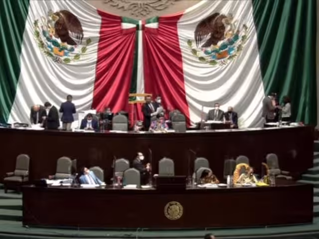 Aprueba en lo general legalización de la marihuana