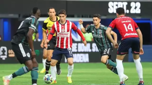 Los jugadores de las Chivas no logran conectar con el gol desde hace varias semanas. Foto: @Chivas