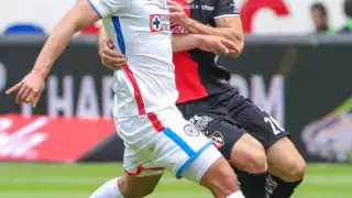 El Cruz Azul jugó con uno menos desde el último minuto de la primer mitad y no pudieron contra el Atlas