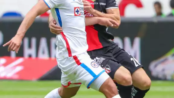 El Cruz Azul jugó con uno menos desde el último minuto de la primer mitad y no pudieron contra el Atlas