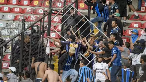 Las personas agredidas se encuentran acompañadas por sus familiares, aseguró la Fiscalía. Foto: Twitter Las personas agredidas se encuentran acompañadas por sus familiares, aseguró la Fiscalía. Foto: Twitter