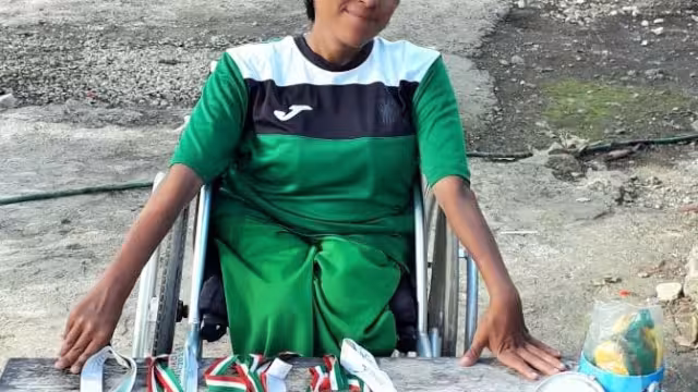 A los 11 años inició su carrera atlética hasta participar en varios eventos nacionales