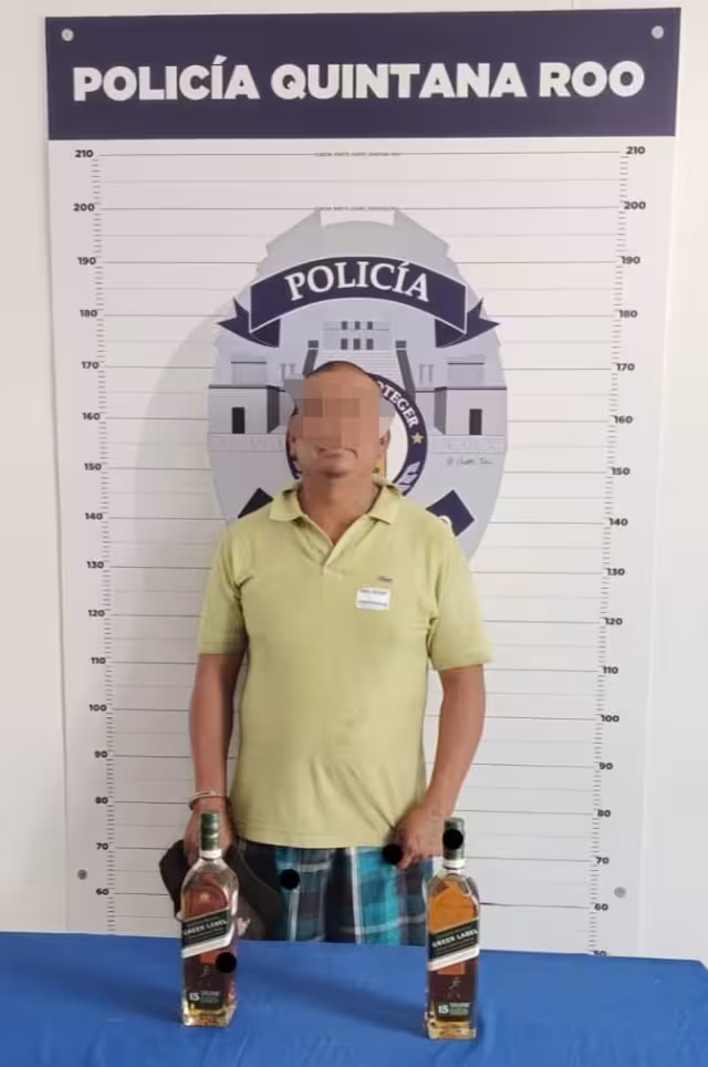 El hombre admitió haber robado las botellas de la bodega del Superama en Cancún, porque 'se le hizo fácil'