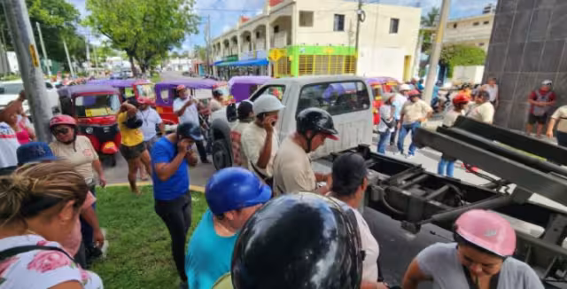 Se manifestaron en Congreso del Estado, en Chetumal