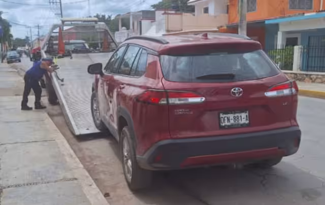 Recuperan auto con reporte de robo mediante sistema Repuve en Hecelchakán