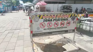 Comerciantes, ciudadanos y turistas corren peligro de sufrir un accidente si continúa sin ser reparado el registro de la CFE