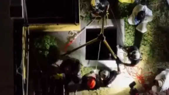 La noche del jueves 21 de abril se reportó el hallazgo del posible cuerpo de la joven Debanhi Escobar, La noche del jueves 21 de abril se reportó el hallazgo del posible cuerpo de la joven Debanhi Escobar,