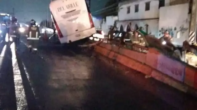 Las 15 personas que sufrieron lesiones leves fueron dadas de alta horas después del accidente