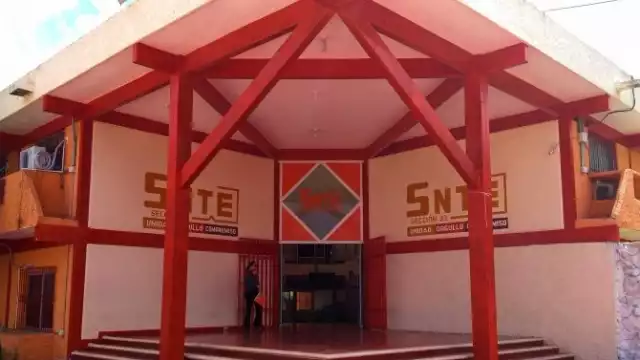 La maestra denuncia al encargado de la SNTE en Ticul de deslindarse de su caso y dejarla por su cuenta