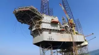 Los afectados indicaron que fueron dos lanchas con poco mas de 20 personas las que llegaron con armas cortas, ingresaron a la plataforma