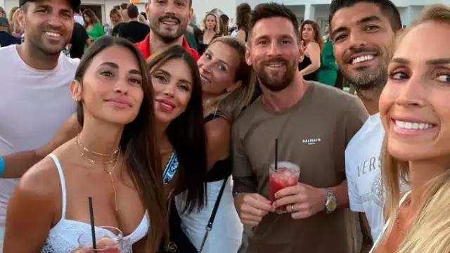 Messi, Suárez y Fábregas con sus respectivas parejas en un evento de música. Foto: Instagram
