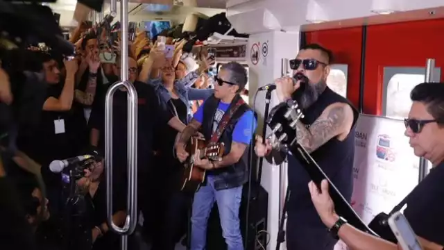 Panteón Rococó dio un concierto gratis