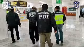 El joven fue detenido en el Aeropuerto Internacional de México cuando intentaba viajar a los Estados Unidos