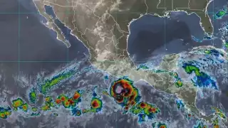 Agatha tocó tierra cerca de las 15:30 horas. Foto: Especial