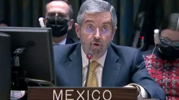 Juan Ramón de la Fuente ha dejado clara la postura de México en favor de la paz y las soluciones diplomaticas. Foto: Twitter @MexOnu Juan Ramón de la Fuente ha dejado clara la postura de México en favor de la paz y las soluciones diplomaticas. Foto: Twitter @MexOnu