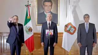 Luis Felipe Puente tomó protesta como nuevo secretario General de Gobierno del Edomex, en sustición de Ernesto Nemer Álvarez. Foto: Twitter @alfredodelmazo