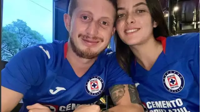 La novia del joven actor de 22 años compartió un conmovedor mensaje para despedirse de su pareja sentimental