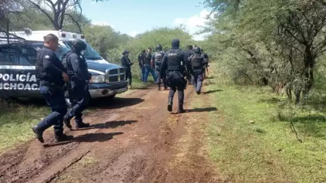 De acuerdo con las autoridades varios cuerpos son de mujeres. Foto: Twitter