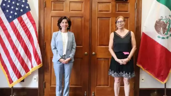 Tatiana Clouthier viajó a los Estados Unidos para reunirse con Gina Raimondo Tatiana Clouthier viajó a los Estados Unidos para reunirse con Gina Raimondo