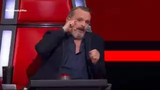 Miguel Bosé asegura que su afonía se debe a un problema 'romántico'