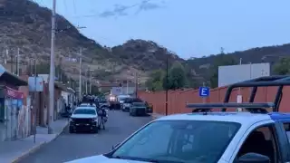 Vecinos alertaron a las autoridades tras escuchar las detonaciones; al lugar llegó la GN y policía local. Foto: Especial