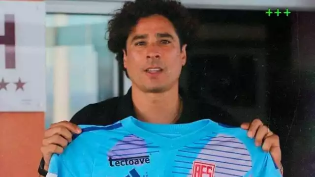 Ochoa fue presentado con su nuevo equipo